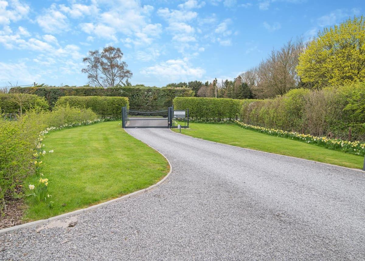 Midsomer Lodges Pilton Esterno foto