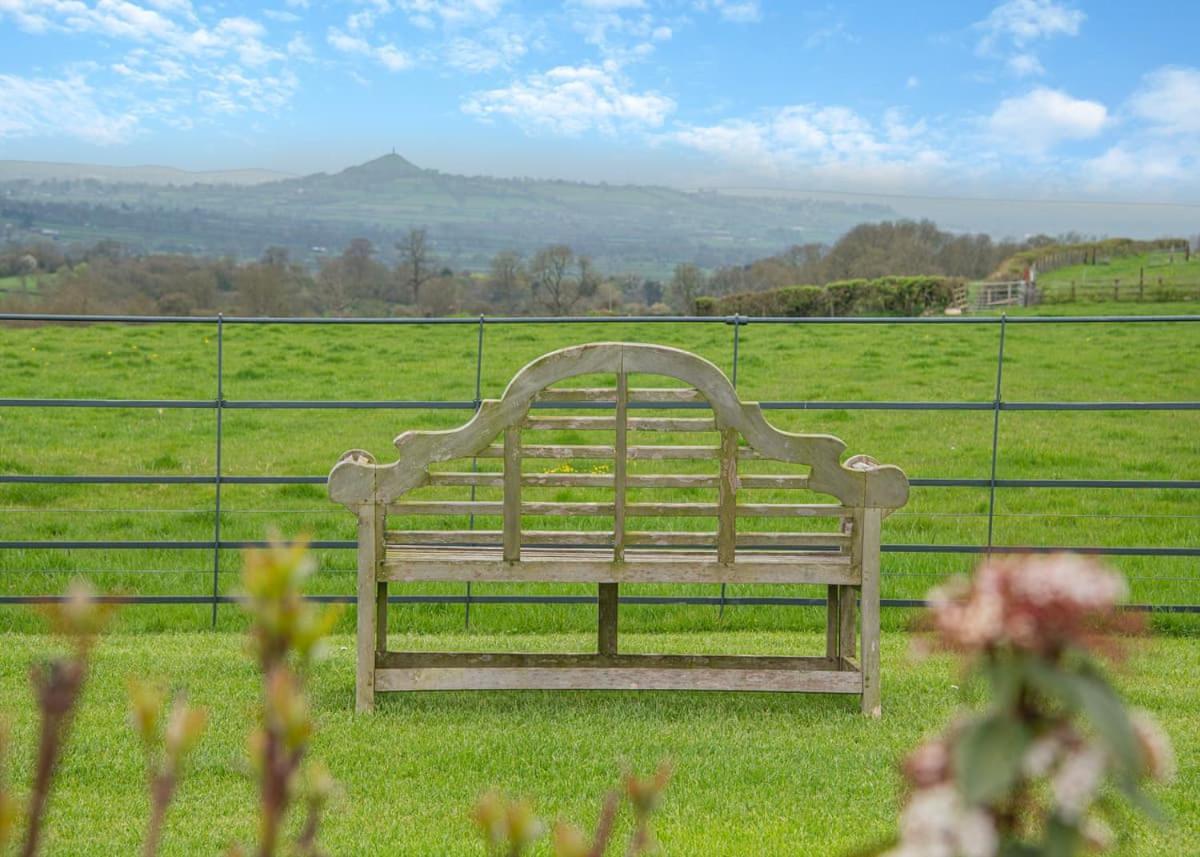 Midsomer Lodges Pilton Esterno foto